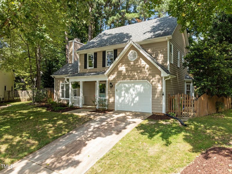 12116 Ranleigh Ct, Raleigh, NC 27613
