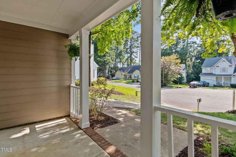 12116 Ranleigh Ct, Raleigh, NC 27613