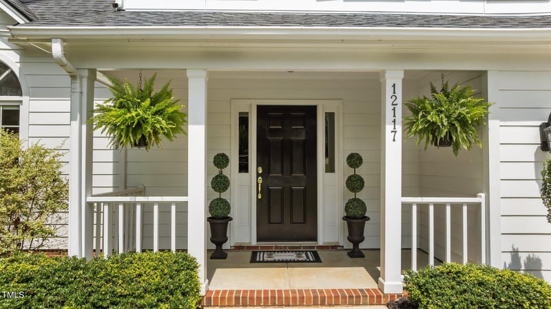 12117 Inglehurst Dr, Raleigh, NC 27613