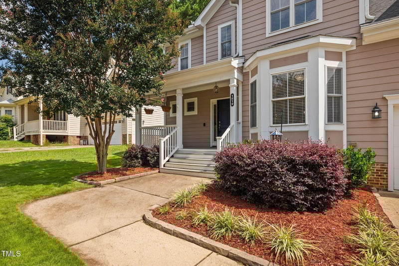 1212 Applethorn Dr, Apex, NC 27502
