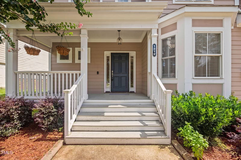 1212 Applethorn Dr, Apex, NC 27502