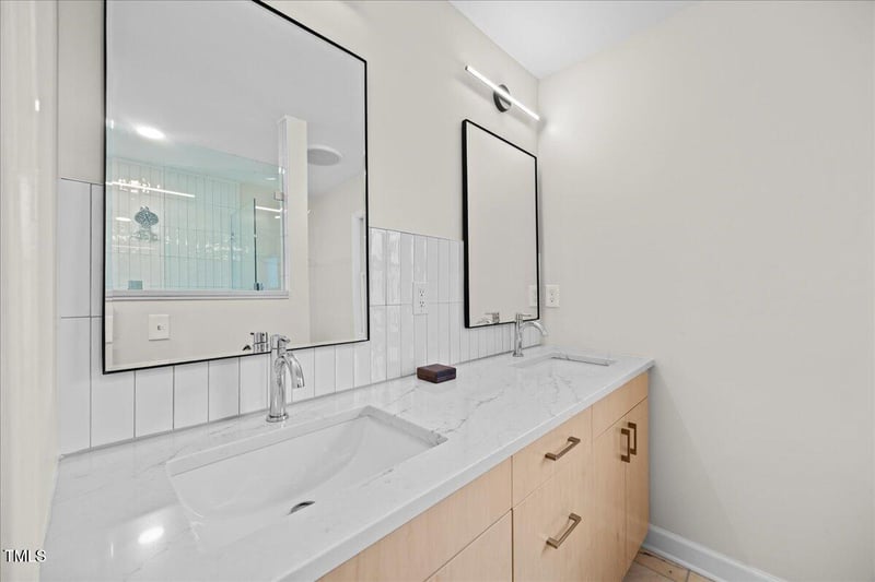 1212 Brookside Dr, Raleigh, NC 27604