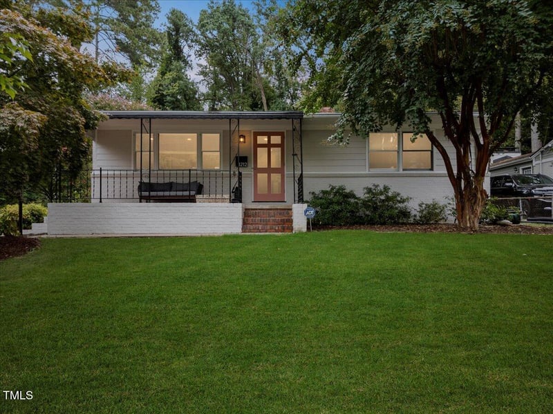 1212 Brookside Dr, Raleigh, NC 27604