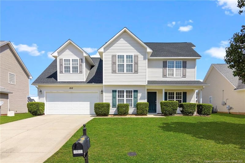 1212 Chimney Swift Dr, Fayetteville, NC 28306