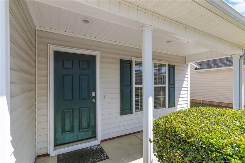 1212 Chimney Swift Dr, Fayetteville, NC 28306