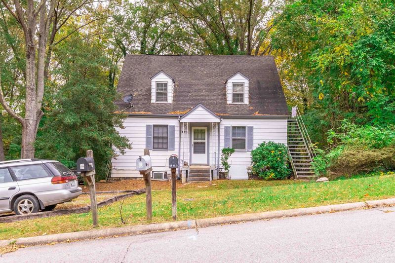 1212 Hillview Rd, Chapel Hill, NC 27514