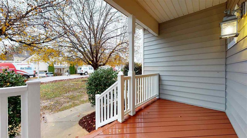 1212 Linden Ridge Dr, Holly Springs, NC 27540