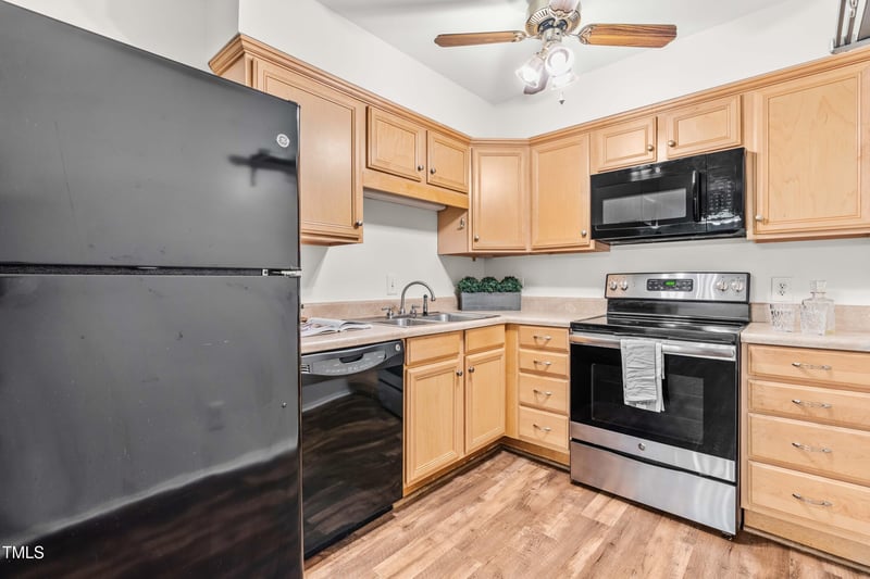 1212 Schaub Dr #C, Raleigh, NC 27606