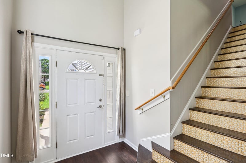 1212 Southgate Dr, Raleigh, NC 27610