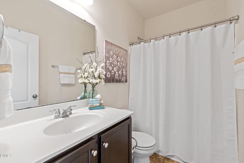 1212 Windrose Dr, Fuquay Varina, NC 27526