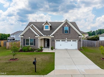 1212 Windrose Dr, Fuquay Varina, NC 27526