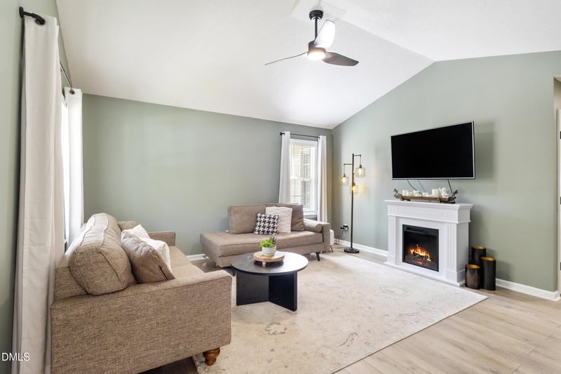 1212 Woodbriar St, Clayton, NC 27520