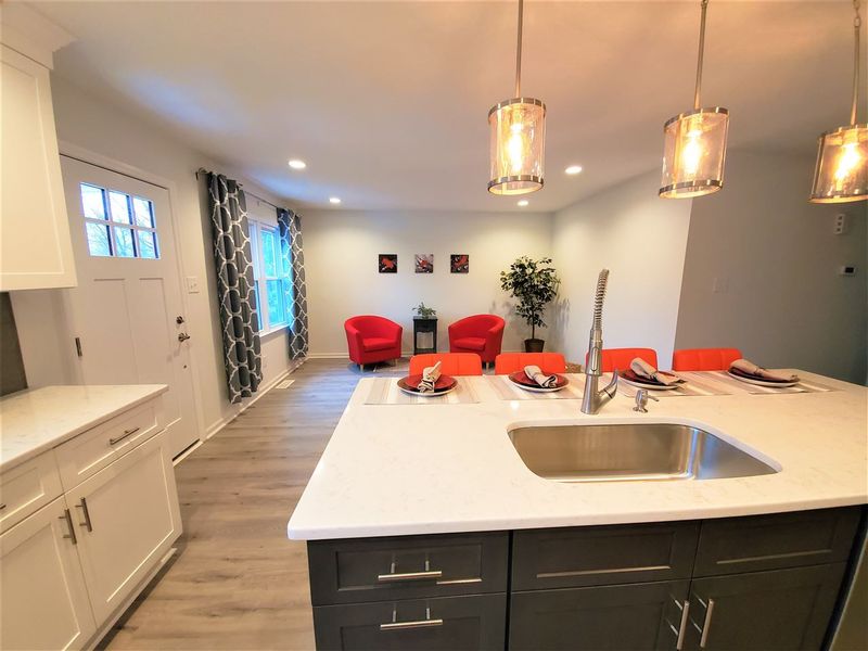 1213 Boyer St, Raleigh, NC 27610