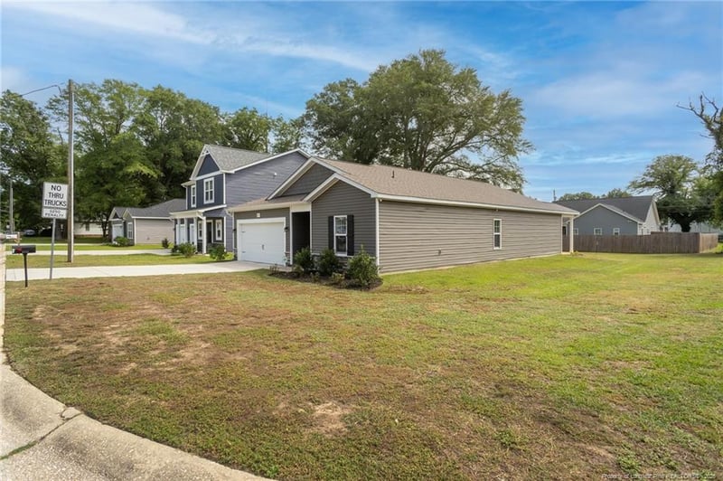 1213 Branson St, Fayetteville, NC 28305