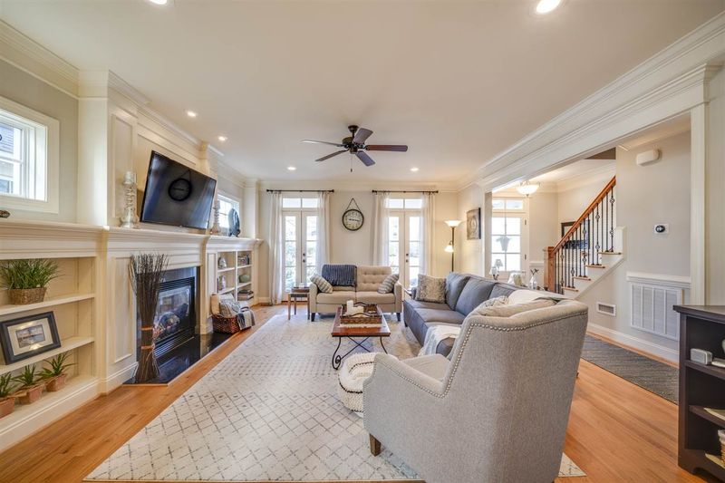 1213 Chalk Maple Dr, Cary, NC 27519