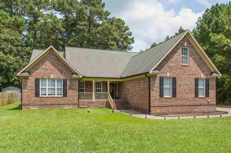 1213 Dixie Dr, Selma, NC 27576