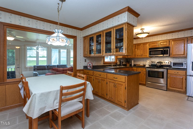 1213 Indian Trail Dr, Raleigh, NC 27609