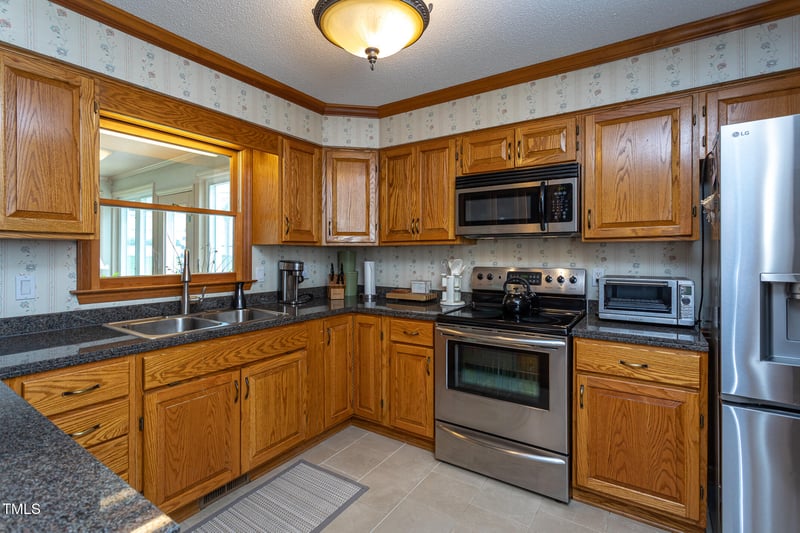 1213 Indian Trail Dr, Raleigh, NC 27609