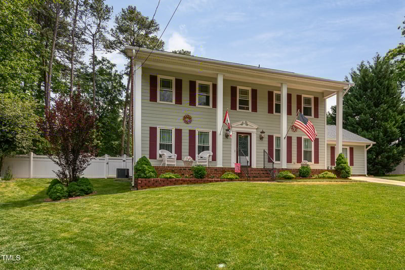1213 Indian Trail Dr, Raleigh, NC 27609