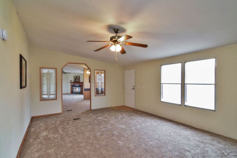 1213 Jicarilla Ln, Willow Springs, NC 27592