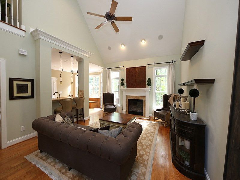1213 Perricrest Ct, Raleigh, NC 27603