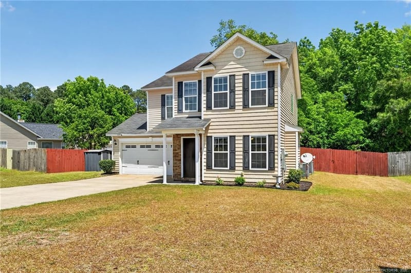 1213 Screech Owl Dr, Hope Mills, NC 28348