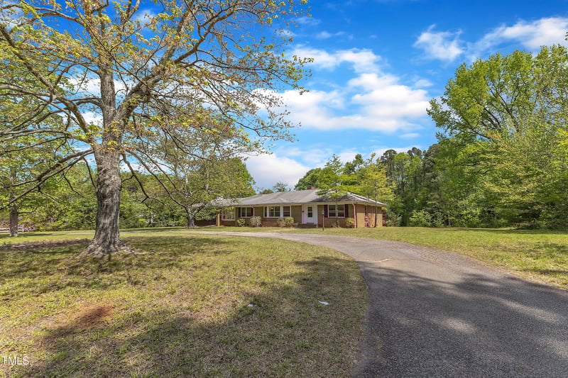 1213 Walnut St, Cary, NC 27511