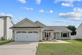 1214 Herring Gull Dr, Fayetteville, NC 28306