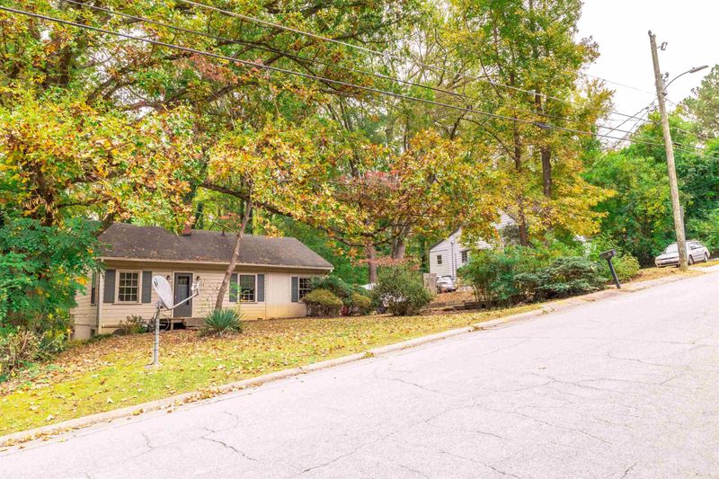 1214 Hillview Rd, Chapel Hill, NC 27514