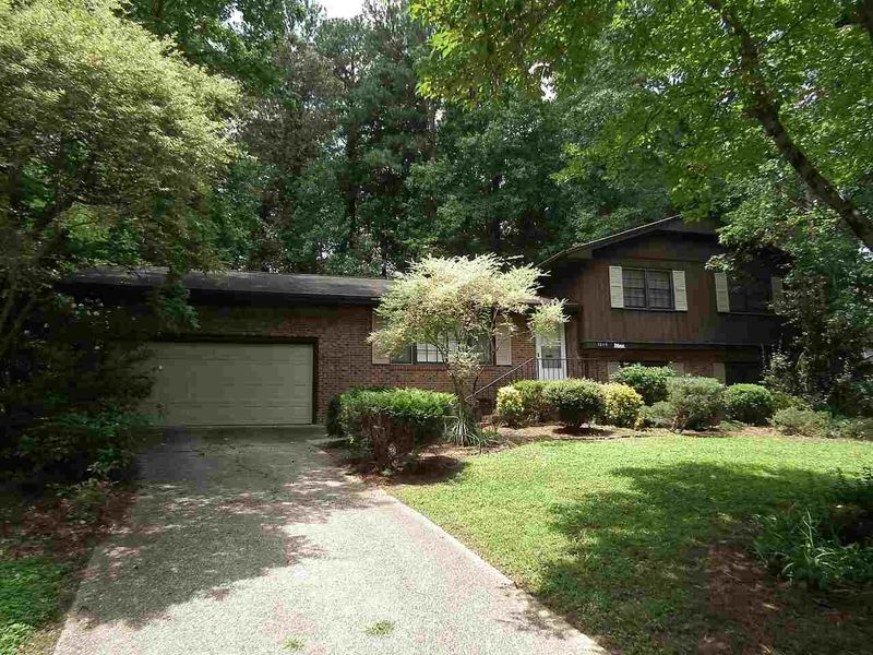 1214 Oxford Pl, Cary, NC 27511