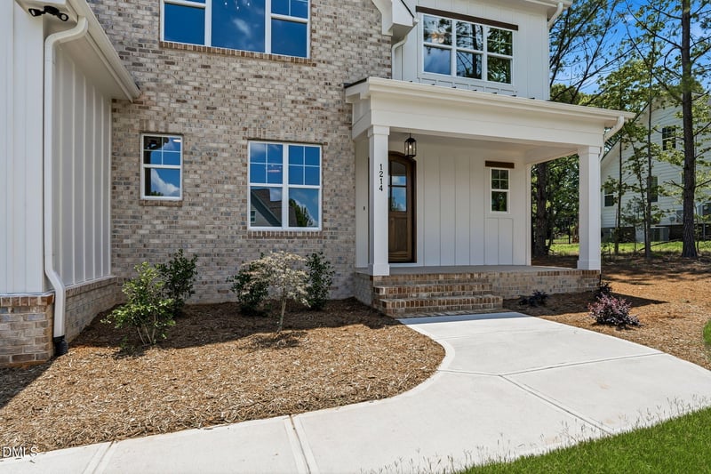 1214 Red Cedar Ct, Youngsville, NC 27596