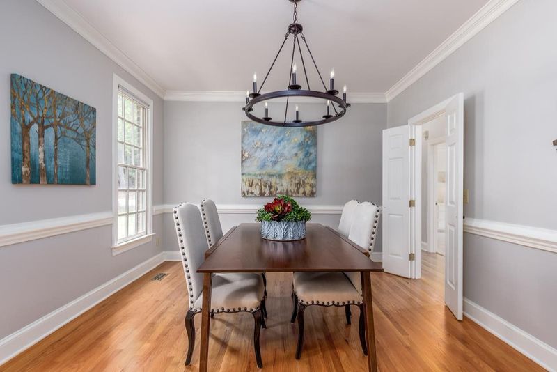 1214 Salem Ln, Chapel Hill, NC 27516