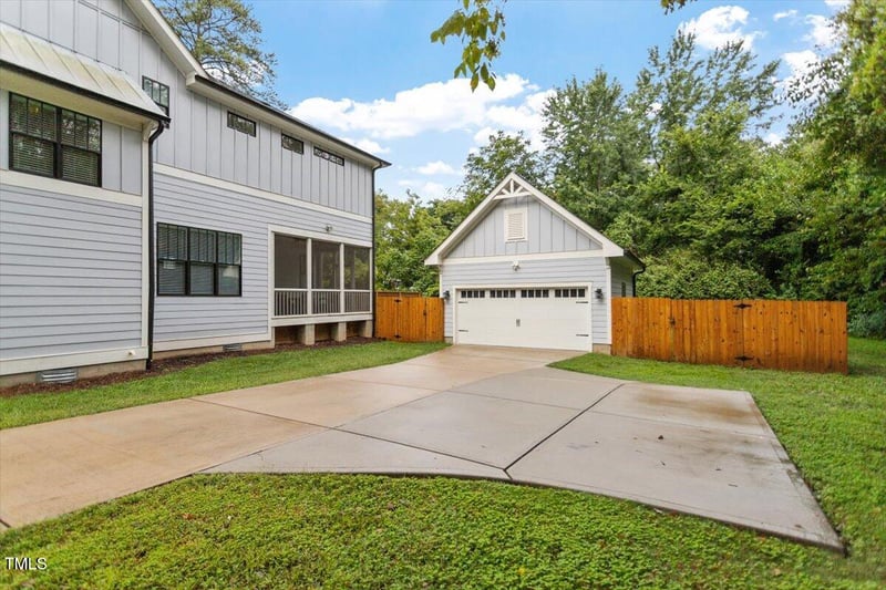 1215 Brookside Dr, Raleigh, NC 27604