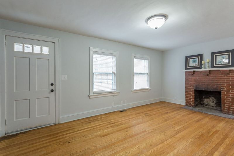 1215 Kent Rd, Raleigh, NC 27606