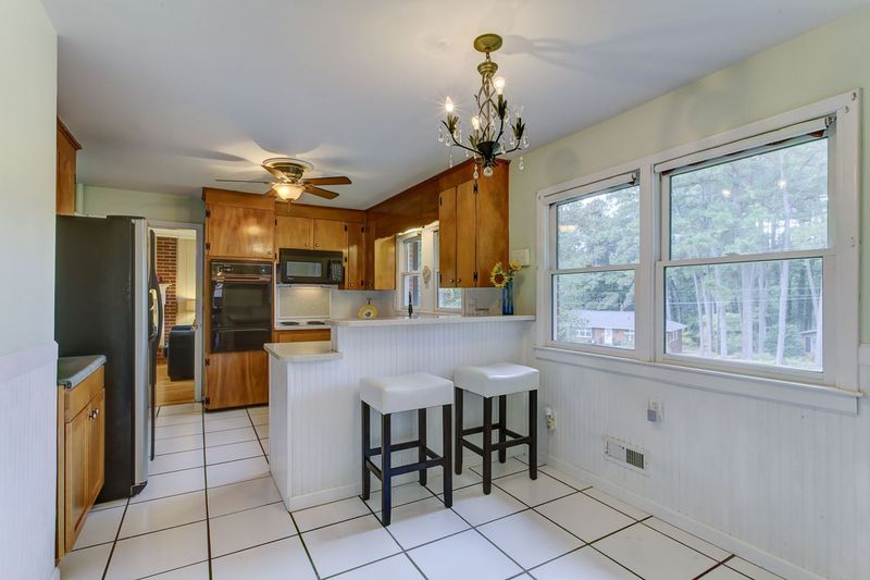 1215 Poplar Ave, Garner, NC 27529