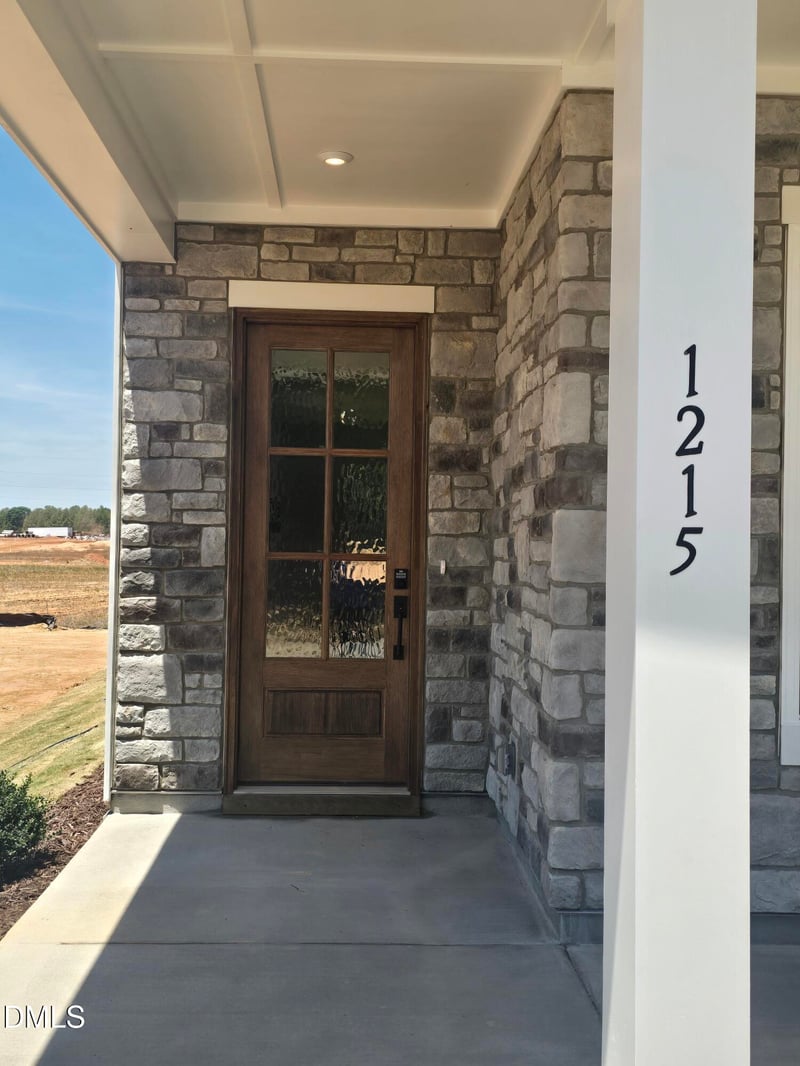 1215 Shallow Spring Dr, Mebane, NC 27302