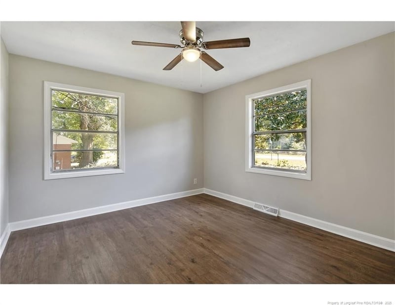 1215 Stansfield Dr, Fayetteville, NC 28303