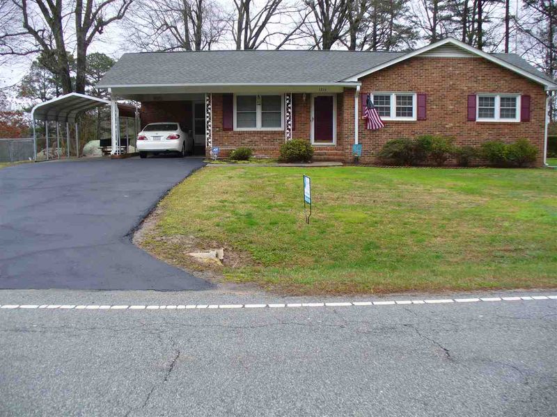 1216 10th Ave, Roxboro, NC 27215