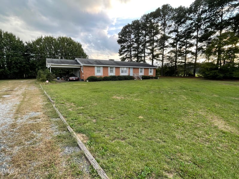 1216 Browns Dairy Rd, Selma, NC 27576