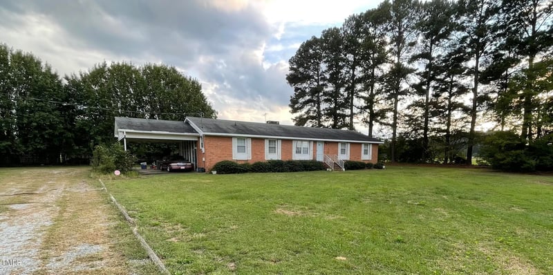 1216 Browns Dairy Rd, Selma, NC 27576