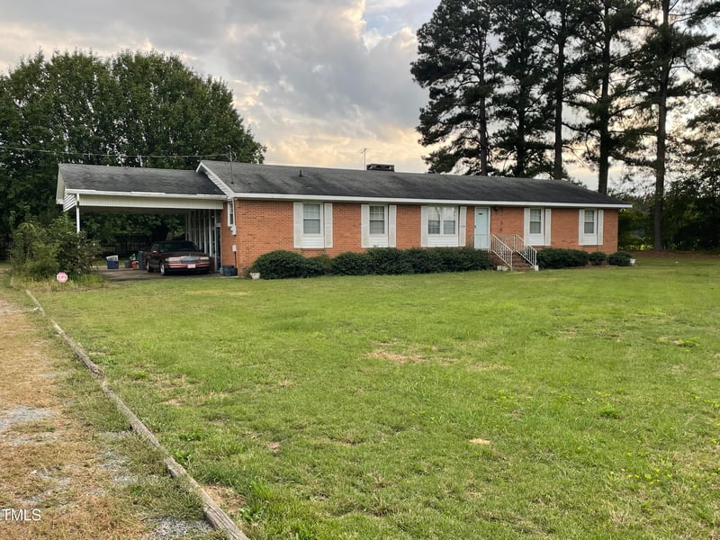 1216 Browns Dairy Rd, Selma, NC 27576