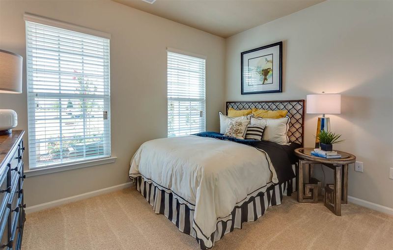 1216 Farm Leaf Dr, Durham, NC 27703