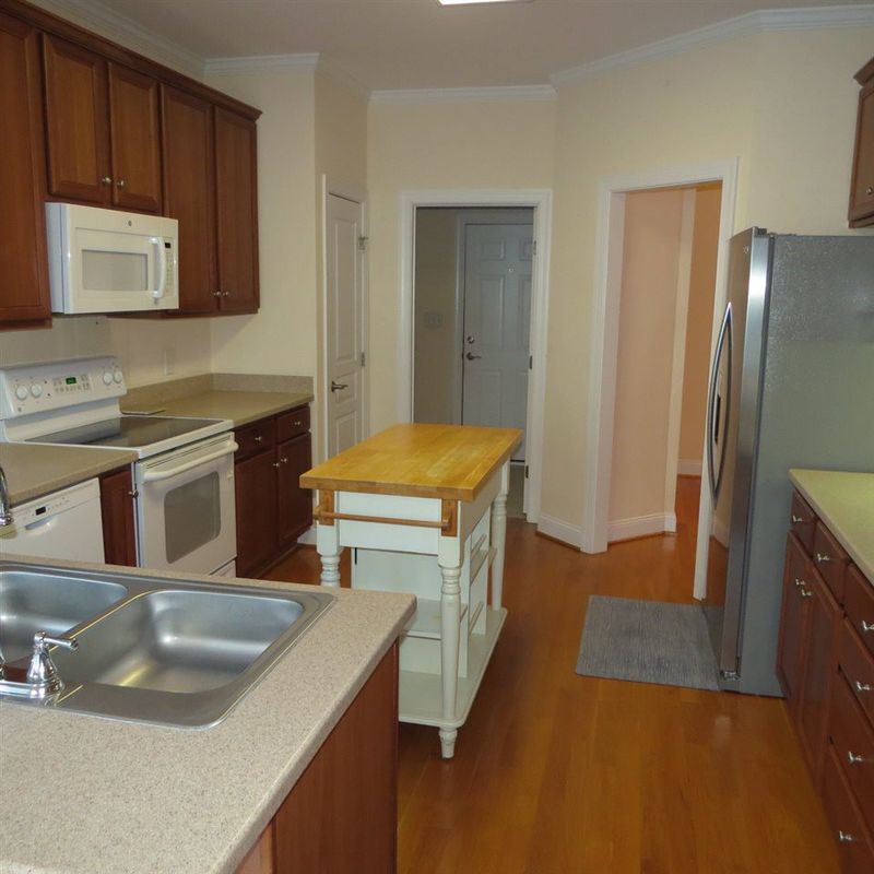 1216 Groves Field Ln, Wake Forest, NC 27587