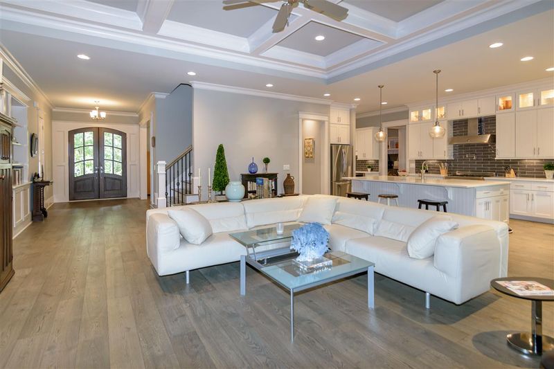 1216 Hunting Ridge Rd, Raleigh, NC 27615