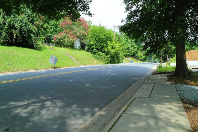 1216 N Miami Blvd, Durham, NC 27703