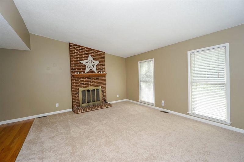 1216 Neilson Ct, Cary, NC 27511
