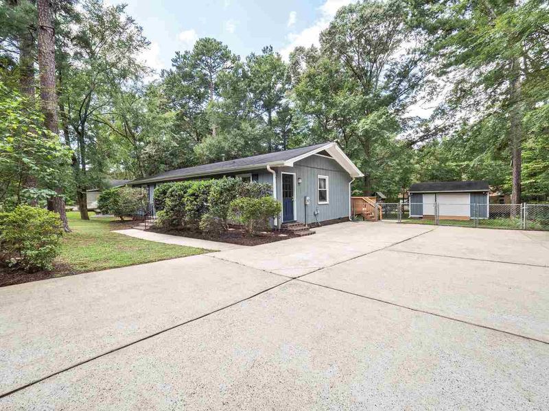 1216 Old Apex Rd, Cary, NC 27513