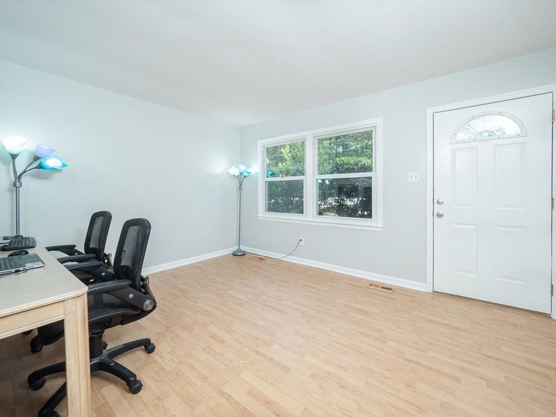1216 Old Apex Rd, Cary, NC 27513
