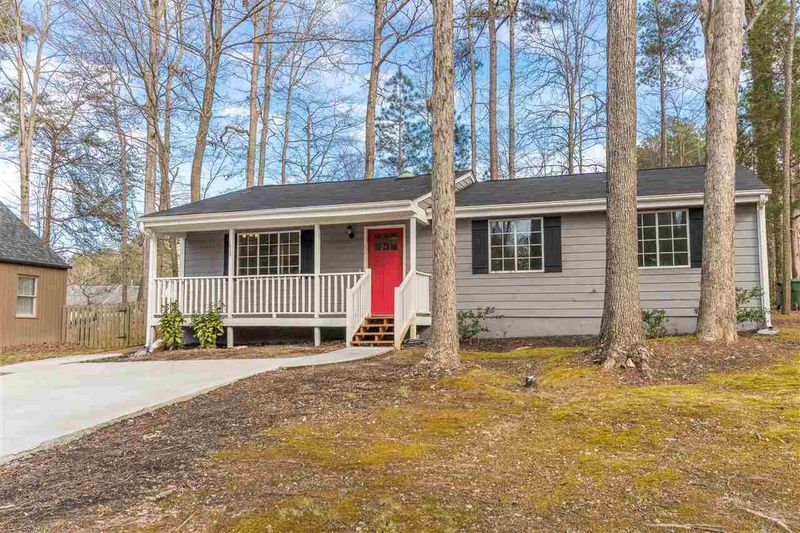 1216 Selwyn Ln, Cary, NC 27511