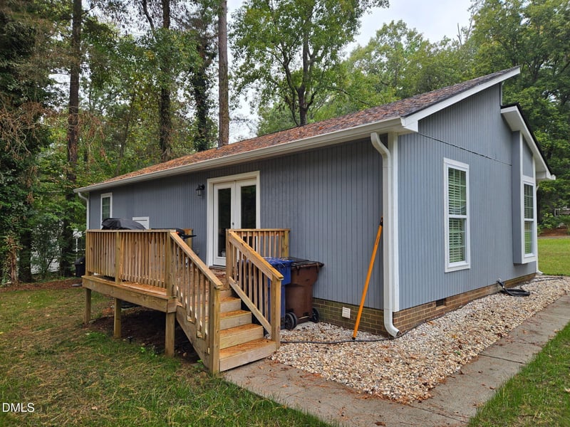 1217 Cedarhurst Dr, Sanford, NC 27332